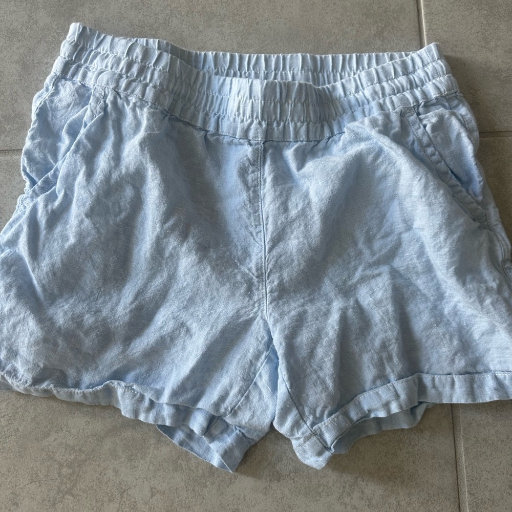 Woman’s Tommy bahama blue linen shorts